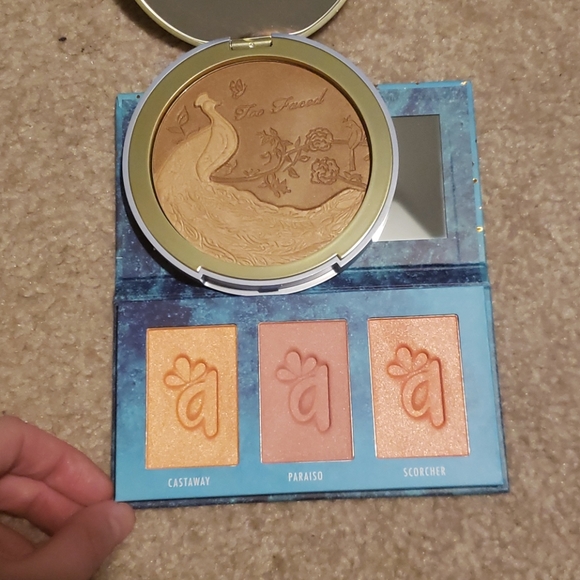 Too faced and alamar - Picture 3 of 3